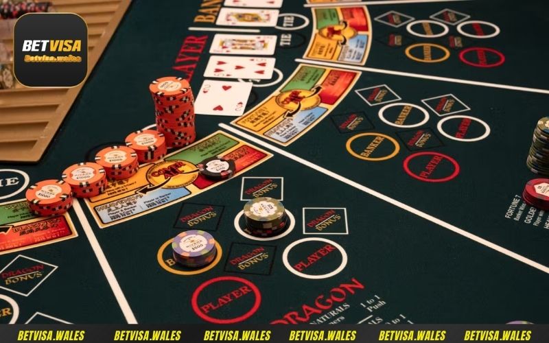 Siêu phẩm cá cược Baccarat vơi shown 100 bàn cược